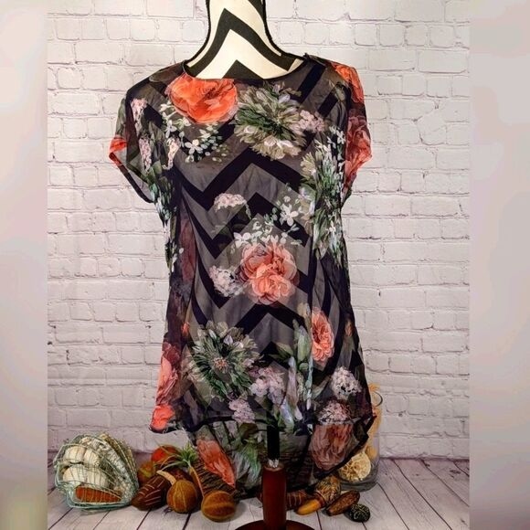 Love21 Sheer Floral Open Back Flowy Blouse - Picture 4 of 8